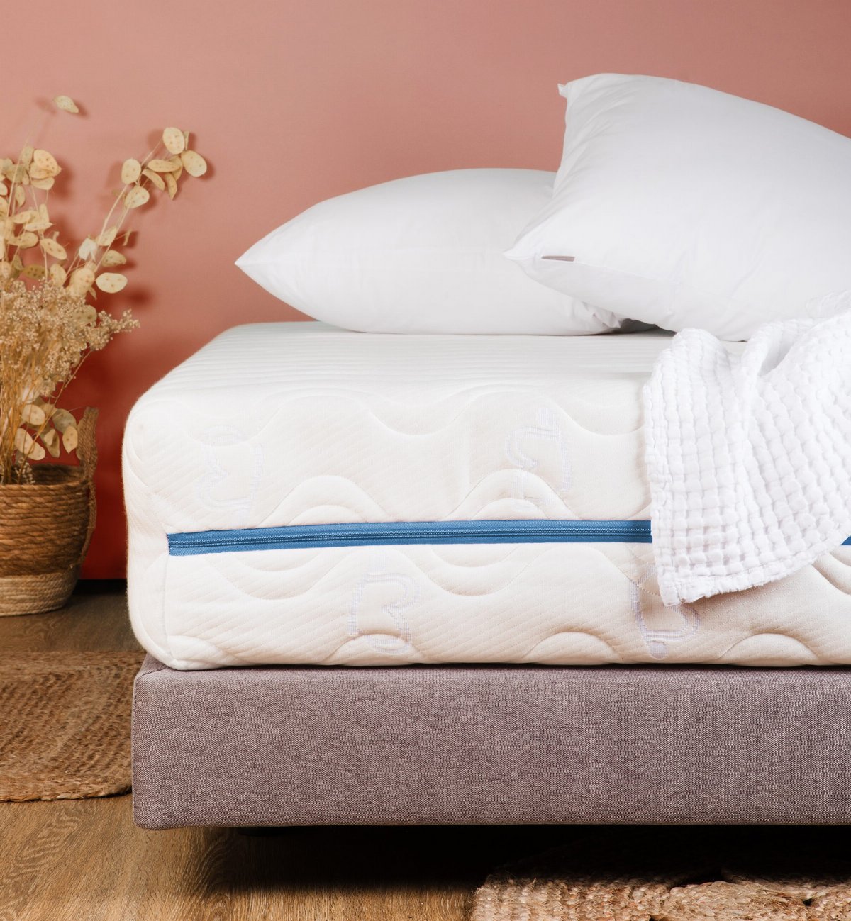 Protector de colchón de 160x200 cm color blanco para colchones Super Queen  size Forme