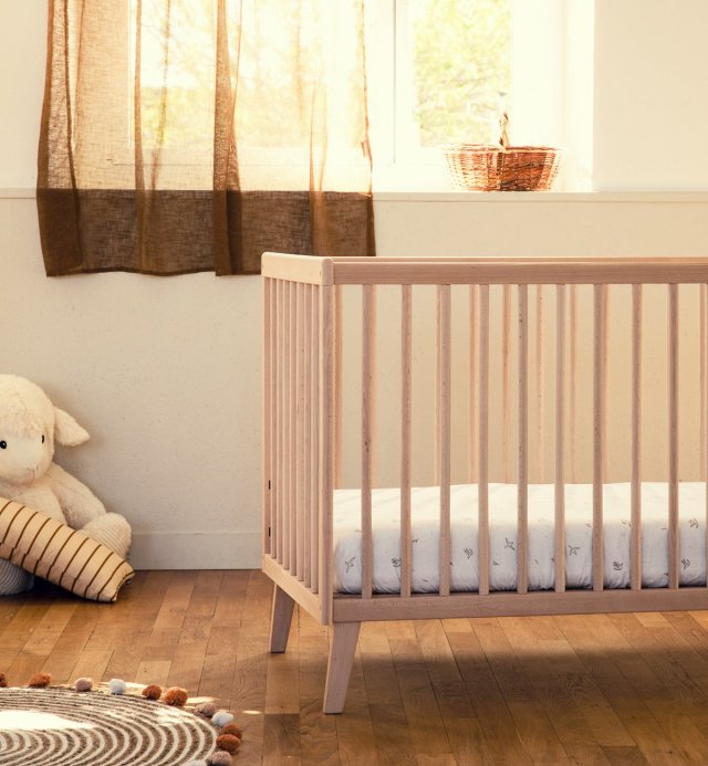 Gitterbett Baby evolutiv 70x140cm aus Massivholz hergestellt in Spanien - PEFC-zertifiziert