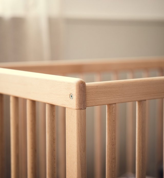Gitterbett Baby evolutiv 70x140cm aus Massivholz hergestellt in Spanien - PEFC-zertifiziert