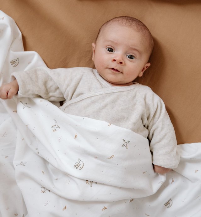 Misture e combine com a nossa coleção de roupa de cama para bebé