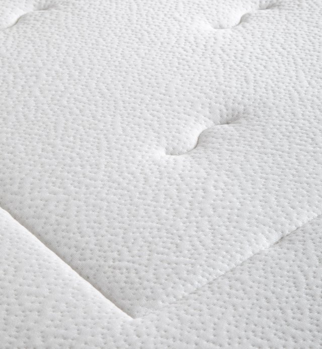 Chanvrenatura® baby mattress with a 100% natural heart. Eco-responsible mattress without any chemical treatment