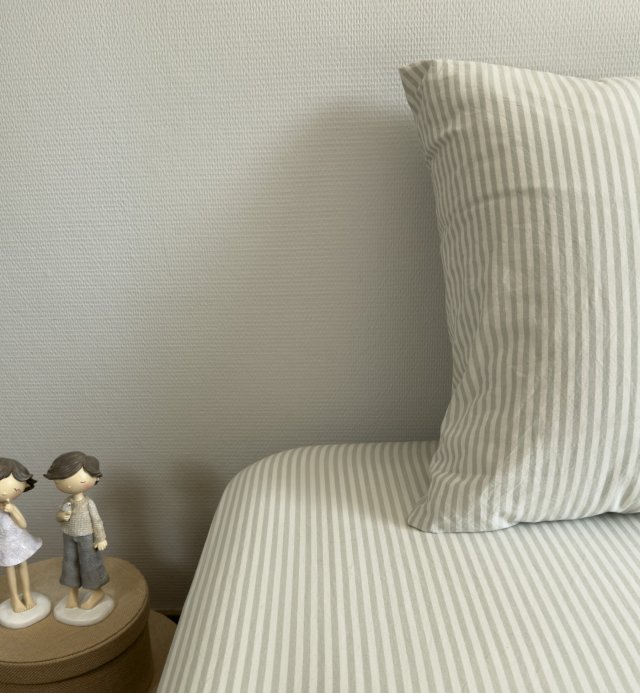 Organic cotton Percale striped fitted sheet for single bed 90x190cm or 90x200cm