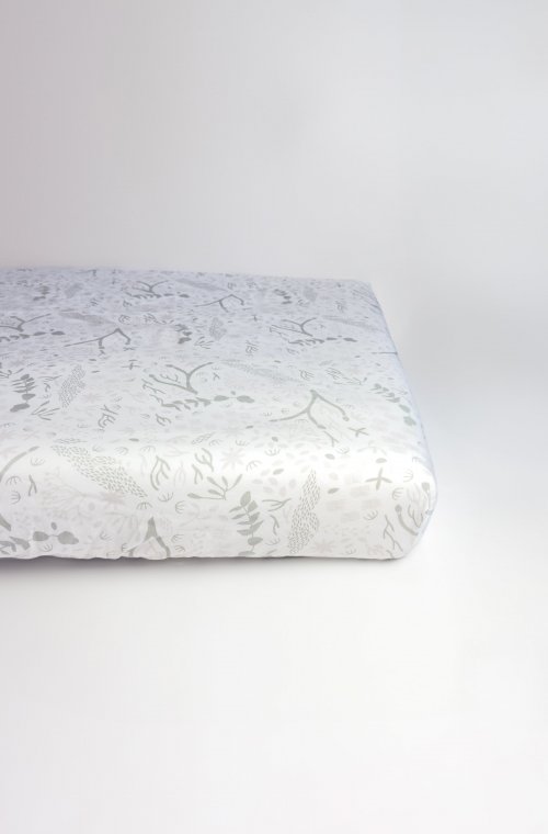 Drap housse lit bébé motifs Yukari douceur en Coton Bio 60x120cm et 70x140cm