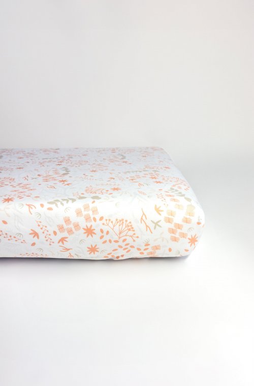 Drap housse lit bébé motifs Yukari douceur en Coton Bio 60x120cm et 70x140cm