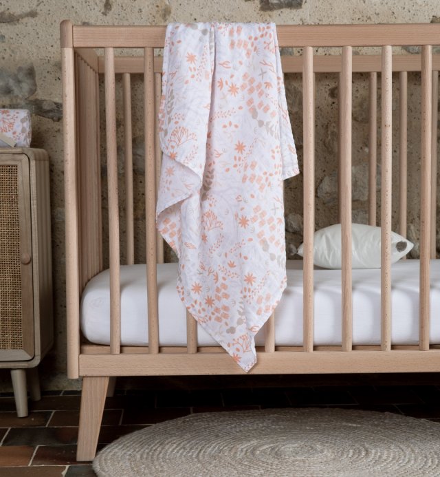 Special maxi-swaddles with Yukari pattern in GOTS-certified organic cotton, large size 120x120 cm