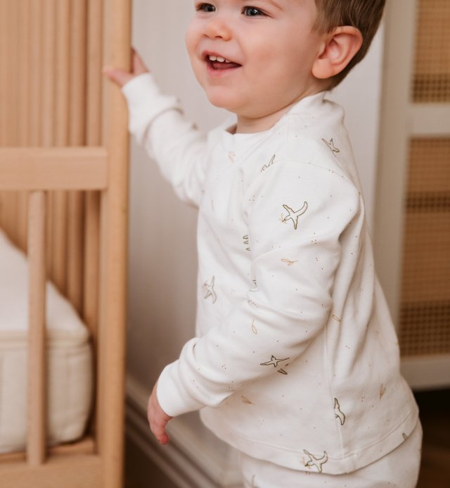 100% GOTS-certified organic cotton 2-piece footless pyjamas for children aged 18 months to 5 years